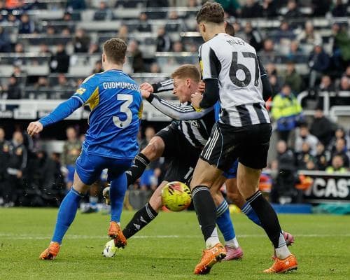 Harvey Barnes scores late winner as Newcastle lose 4‑3 to Leeds