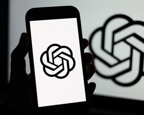 ChatGPT Uses Elon Musk’s Grokipedia, Spreading Wrong Info