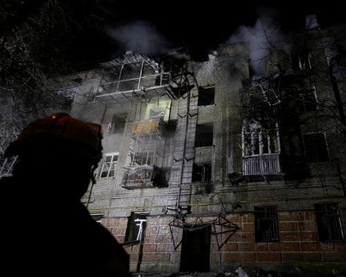 Russia Strikes Kyiv and Kharkiv While Peace Talks Begin in Abu Dhabi