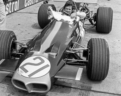 German Racing Legend Hans Herrmann Dies at 97