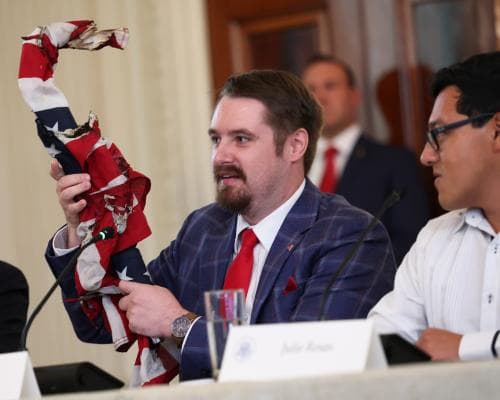 Trump‑backed influencer Nick Sortor fuels violence in Minnesota