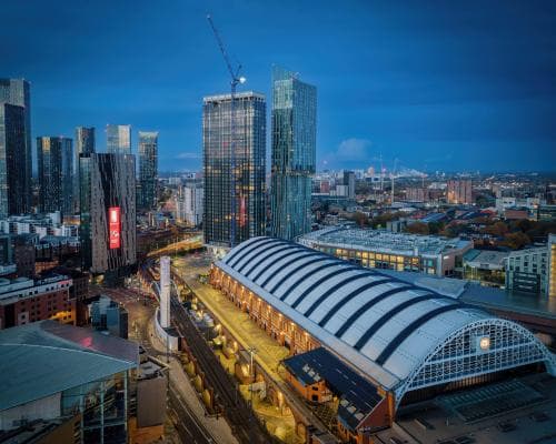 Manchester Mayor Urges New Politics to Fix Britain’s Economy