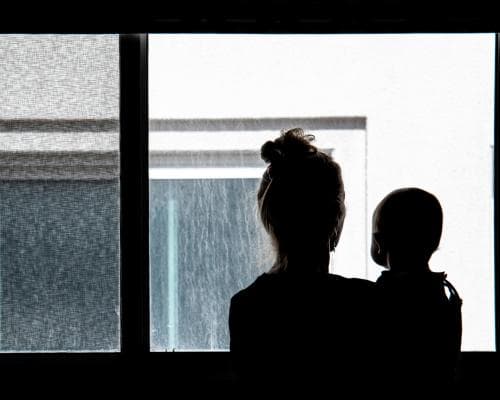 7 in 10 UK Mothers Feel Overwhelmed, Study Finds