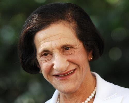 Dame Marie Bashir, former NSW governor and psychiatrist, dies at 95