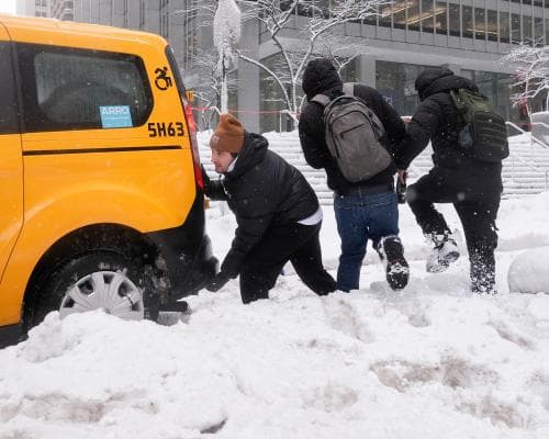 Blizard blocks travel for millions in Northeast US