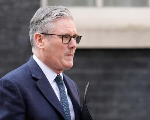 Labour Leader Starmer Faces Growing Backbench Opposition