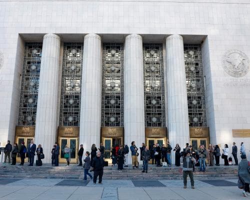 Teen Says Social Media Addiction Began at Age Six