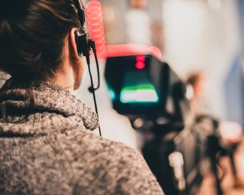 UK TV Newsrooms Keep Minority Journalists from Senior Jobs