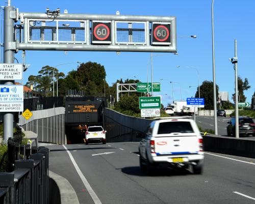 Sydney drivers stuck for up to four hours in tunnel after roof collapse scare