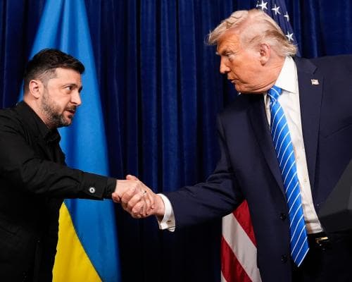 Trump urges Ukrainian president to strike deal with Russia